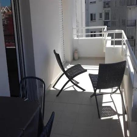 Tres Bien Situe Dans Le Centre Ville - Proche De La Plage Appartement