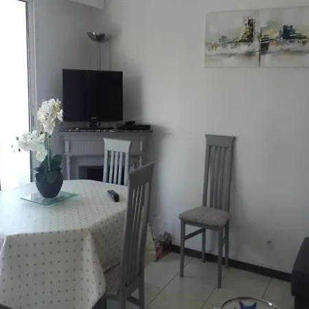 Tres Bien Situe Dans Le Centre Ville - Proche De La Plage Appartement Arcachon